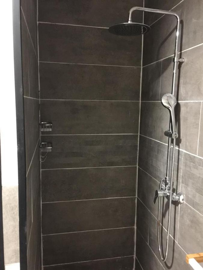 Nicole Residence Avec Piscine Chauffee & Jacuzzi サン・タンドレ エクステリア 写真